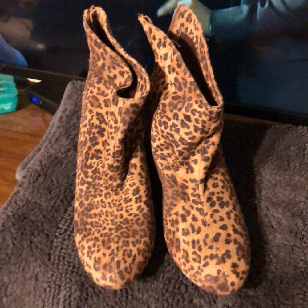 Leopard bootie wedges